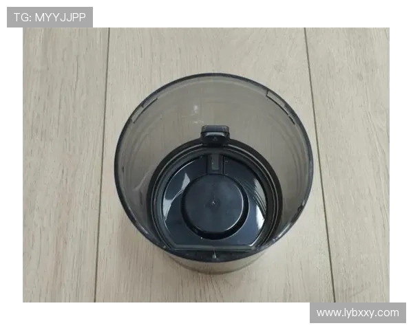 100天免倒垃圾 懒人救星实锤!云鲸自动集尘吸尘器V40 Station评测 100天免倒垃圾 懒人救星实锤!云鲸自动集尘吸尘器V40 Station评测